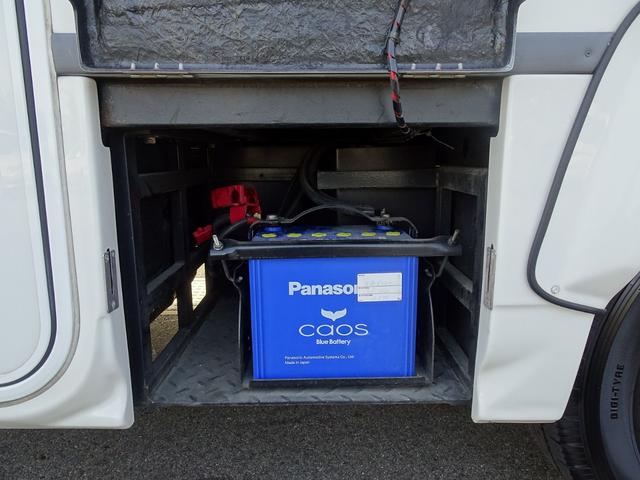 カムロード 　東和モータース　ヴォーン　Ｒ２Ｂ　ズィーベン　家庭用エアコン　トリプルサブ　ソーラーパネル　マックスファン　８ナンバー　キャンピングカー（13枚目）