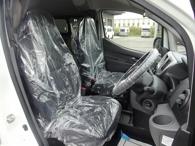 ＮＶ２００バネットワゴン １６Ｘ－２Ｒ　ＦＯＣＳ　ＬＵＺ　ルソ　新車　５ナンバー　キャンピングカー　ＦＦヒーター　シングルサブ　走行充電　外部充電　フリップダウンモニター　ナビ電源切替スイッチ（12枚目）