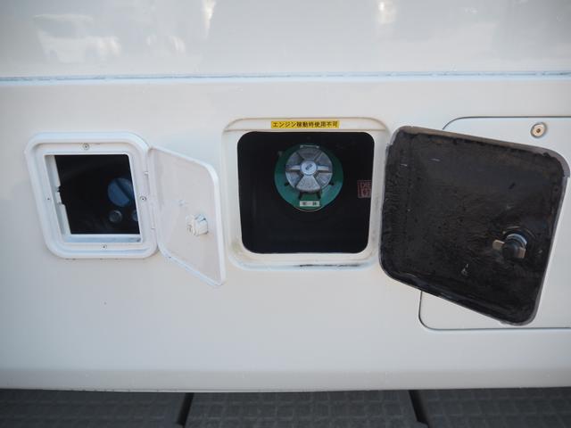 カムロード 　キャンパー厚木　パピー　フルハウス　２．８ＤＴ　４ＷＤ　ダブルタイヤ　家庭用エアコン　ＦＦヒーター　ソーラーパネル４枚　キャンピングカー　８ナンバー（15枚目）