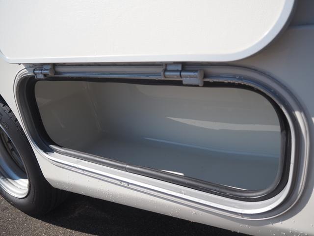 カムロード 　キャンパー厚木　パピー　フルハウス　２．８ＤＴ　４ＷＤ　ダブルタイヤ　家庭用エアコン　ＦＦヒーター　ソーラーパネル４枚　キャンピングカー　８ナンバー（22枚目）