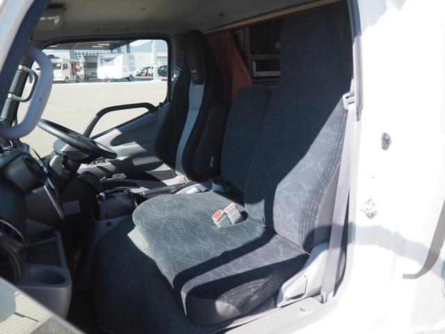 カムロード 　キャンパー厚木　パピー　フルハウス　２．８ＤＴ　４ＷＤ　ダブルタイヤ　家庭用エアコン　ＦＦヒーター　ソーラーパネル４枚　キャンピングカー　８ナンバー（28枚目）