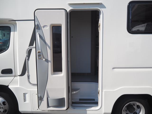 カムロード 　キャンパー厚木　パピー　フルハウス　２．８ＤＴ　４ＷＤ　ダブルタイヤ　家庭用エアコン　ＦＦヒーター　ソーラーパネル４枚　キャンピングカー　８ナンバー（38枚目）
