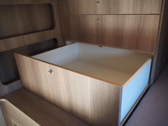 カムロード 　キャンパー厚木　パピー　フルハウス　２．８ＤＴ　４ＷＤ　ダブルタイヤ　家庭用エアコン　ＦＦヒーター　ソーラーパネル４枚　キャンピングカー　８ナンバー（54枚目）