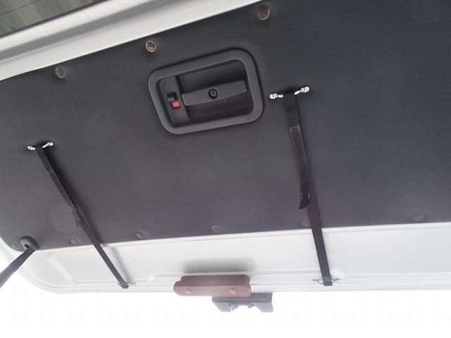 ハイエースバン 　リンエイ　バカンチェス　ライルリッツ　３．０ＤＴ　４ＷＤ　ＦＦヒーター　リアヒーター　リアクーラー　８ナンバー　キャンピングカー（31枚目）