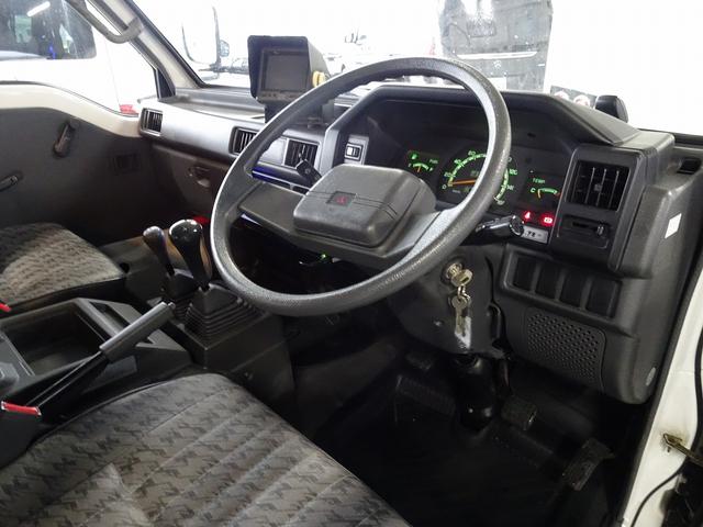 デリカトラック 　バンテック　ＪＢ５００　５ＭＴ　４ＷＤ　ＮＯｘ・ＰＭ不適合　ＦＦヒーター　温水ボイラー　サイドオーニング　８ナンバー　キャンピングカー（5枚目）