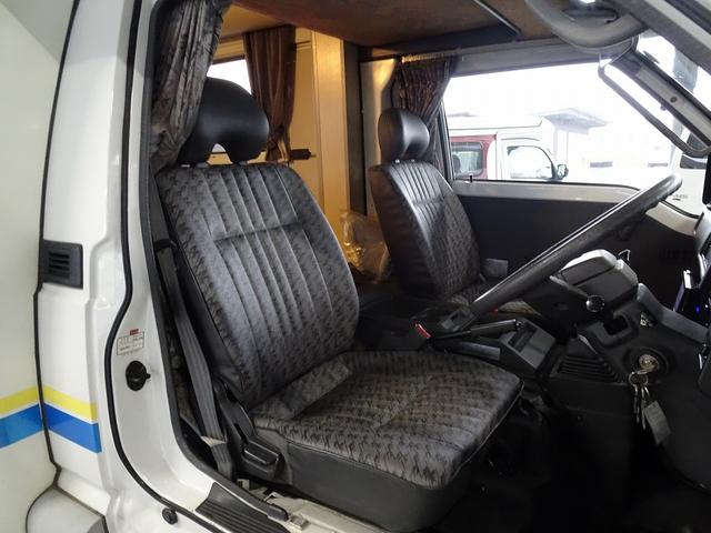 デリカトラック 　バンテック　ＪＢ５００　５ＭＴ　４ＷＤ　ＮＯｘ・ＰＭ不適合　ＦＦヒーター　温水ボイラー　サイドオーニング　８ナンバー　キャンピングカー（6枚目）