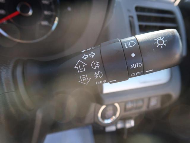 2.0XT アイサイト サンルーフ 黒革シート SDナビ バックモニター ルーフレール 禁煙車 電動リアゲート フルセグ シートヒーター パワーシート スマートキー ETC 全車速追従機能クルコン HIDヘッド 純正18AW(9枚目)