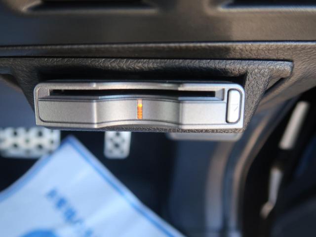 2.0XT アイサイト サンルーフ 黒革シート SDナビ バックモニター ルーフレール 禁煙車 電動リアゲート フルセグ シートヒーター パワーシート スマートキー ETC 全車速追従機能クルコン HIDヘッド 純正18AW(11枚目)
