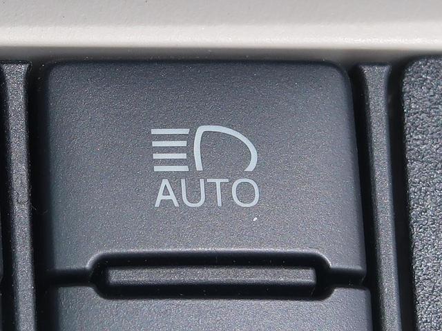 ハイブリッドG 両側電動スライドドア トヨタセーフティセンス 禁煙車 純正SDナビ バックカメラ フルセグ ETC LEDヘッド スマートキー 車線逸脱警報 オートマチックハイビーム オートライト 盗難(8枚目)