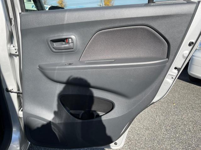 FX 禁煙車 純正オーディオ 電動格納ミラー アイドリングストップ 盗難防止装置 オートエアコン シートヒーター キーレス 横滑り防止装置 トラクションコントロール(28枚目)