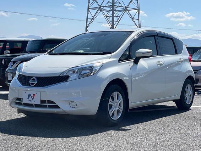 X エマージェンシーブレーキ インテリキー 禁煙車 レーンアシスト アイドリングストップ 電動格納ミラー ヘッドライトレベライザー プライバシーガラス 純正オーディオ AUX接続 トラクションコントロール(17枚目)