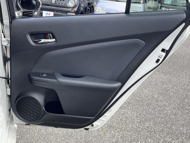 Sセーフティプラス 禁煙車 純正SDナビ バックカメラ ETC セーフティセンス 車線逸脱警報 先行車発進通知 Bluetooth再生 LEDヘッド LEDフォグ スマートキー 盗難防止装置 オートクルーズ(32枚目)
