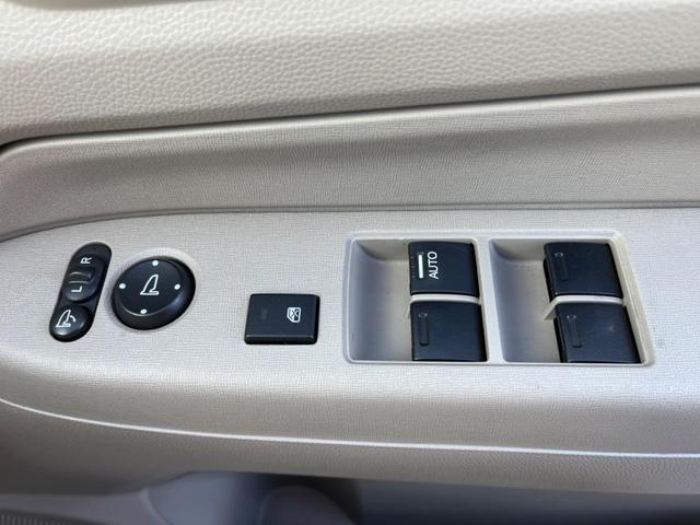 G・ターボパッケージ 純正SDナビ シティブレーキ 禁煙車 スマートキー オートライト バックカメラ オートエアコン Bluetooth再生 ETC HIDヘッドライト 純正アルミホイール アイドリングストップ(42枚目)