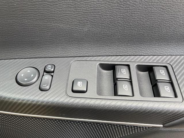 P マルチアラウンドビュー 両側電動ドア メモリーナビ 衝突軽減装置 禁煙車 レーダークルーズ スマートキー LEDヘッド Bluetooth再生 純正18インチアルミ ETC オートハイビーム(42枚目)