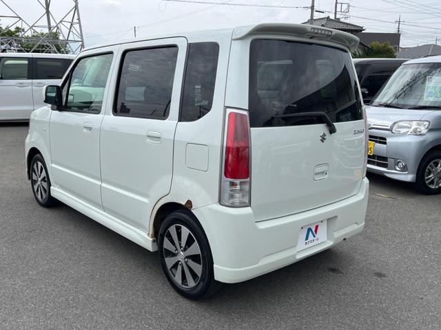 スティングレーＸ　禁煙車　スマートキー　純正１４インチアルミホイール　ＨＩＤヘッドライト　フォグランプ　ＣＤ／ＤＶＤ再生　プライバシーガラス　オートエアコン　地デジ　盗難防止装置　ベンチシート　トラクションコントロール(44枚目)