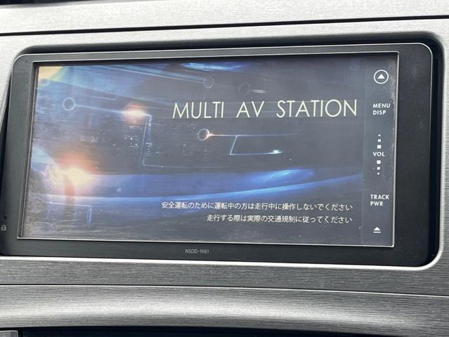 Ｓ　純正ナビ　バックカメラ　ＥＴＣ　禁煙車　スマートキー　１７インチアルミホイール　フォグライト　地デジ　ＣＤ／ＤＶＤ再生　オートライト　オートエアコン　トラクションコントロール　プライバシーガラス(3枚目)