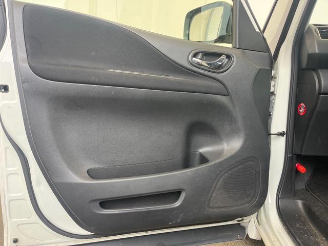 セレナ ハイウェイスター Vセレ+セーフティII SHV 純正ナビ 衝突被害軽減装置 全方位カメラ 両側電動スライドドア 後席モニター 禁煙車 ドラレコ コーナーセンサー スマートキー LEDヘッド ビルトインETC クルコン 車線逸脱警報 オートライト(32枚目)