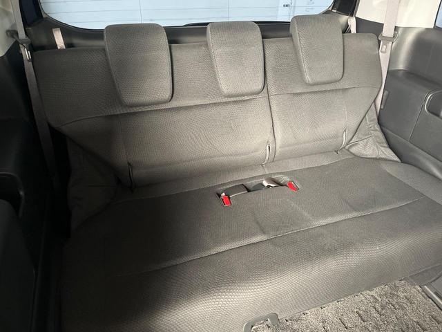 ステップワゴンスパーダ パワーエディション 純正SDナビ 禁煙車 後席モニター 両側電動スライドドア バックカメラ スマートキー HIDヘッド ビルトインETC オートライト オートエアコン 純正16インチアルミホイール CD DVD再生(11枚目)
