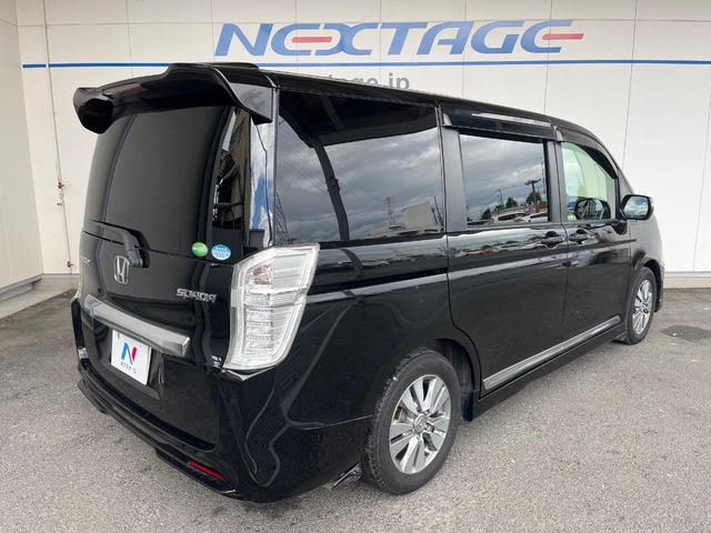 ステップワゴンスパーダ パワーエディション 純正SDナビ 禁煙車 後席モニター 両側電動スライドドア バックカメラ スマートキー HIDヘッド ビルトインETC オートライト オートエアコン 純正16インチアルミホイール CD DVD再生(17枚目)