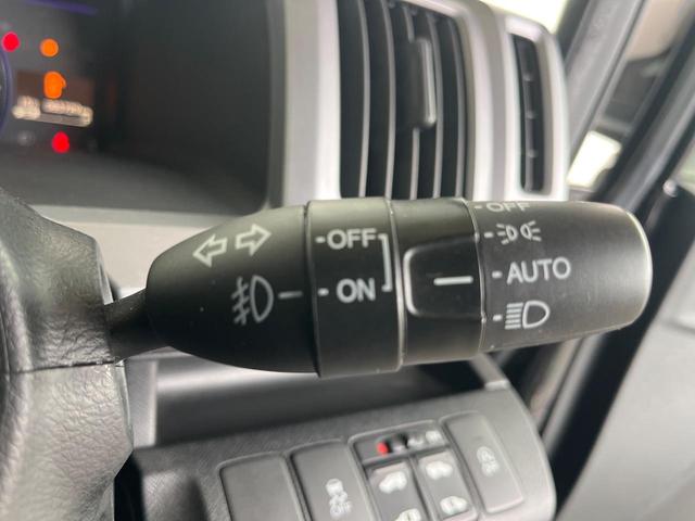 ステップワゴンスパーダ パワーエディション 純正SDナビ 禁煙車 後席モニター 両側電動スライドドア バックカメラ スマートキー HIDヘッド ビルトインETC オートライト オートエアコン 純正16インチアルミホイール CD DVD再生(27枚目)