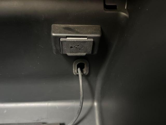 ステップワゴンスパーダ パワーエディション 純正SDナビ 禁煙車 後席モニター 両側電動スライドドア バックカメラ スマートキー HIDヘッド ビルトインETC オートライト オートエアコン 純正16インチアルミホイール CD DVD再生(31枚目)