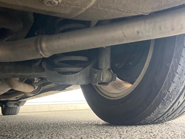 ステップワゴンスパーダ パワーエディション 純正SDナビ 禁煙車 後席モニター 両側電動スライドドア バックカメラ スマートキー HIDヘッド ビルトインETC オートライト オートエアコン 純正16インチアルミホイール CD DVD再生(46枚目)