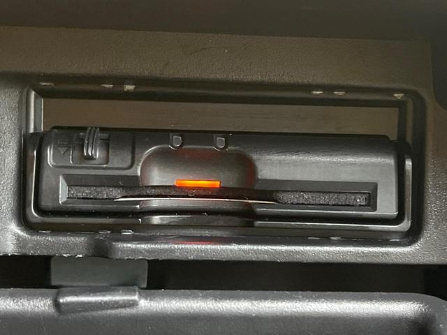 セレナ ハイウェイスター　Ｖセレクション　両側電動ドア　全周囲カメラ　衝突被害軽減システム　レーダークルーズ　禁煙車　ドラレコ　コーナーセンサー　スマートキー　ＬＥＤヘッド　ビルトインＥＴＣ　オートライト　オートエアコン（8枚目）