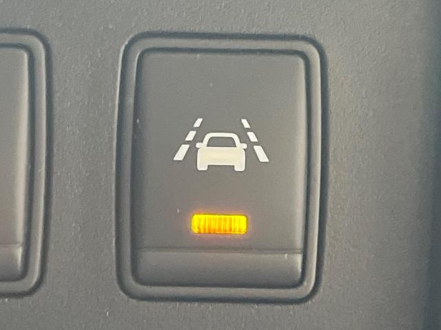 セレナ ハイウェイスターS-HVアドバンスドセーフティパック 両側電動ドア 全周囲カメラ 衝突被害軽減システム 禁煙車 コーナーセンサー スマートキー LEDヘッド ビルトインETC クルコン 車線逸脱警報 オートライト オートエアコン 純正16インチアルミ(22枚目)