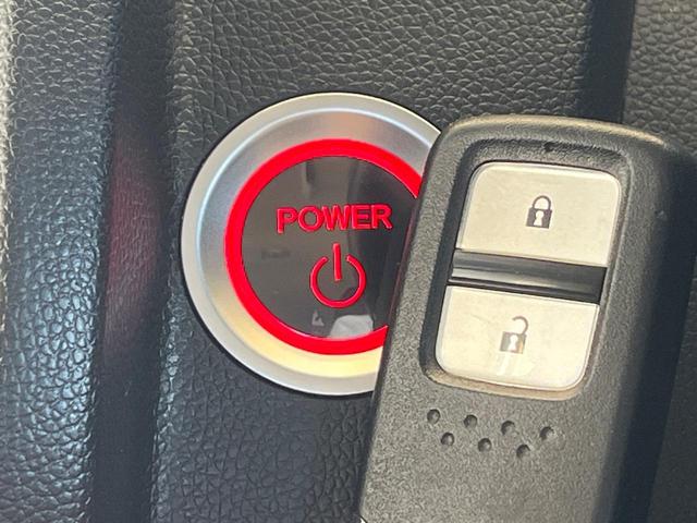 フィットハイブリッド F SDナビ バックカメラ 禁煙車 スマートキー LEDヘッド ビルトインETC オートライト オートエアコン Bluetooth CD DVD再生 フルセグ LEDフォグ(7枚目)