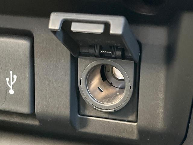 フィットハイブリッド F SDナビ バックカメラ 禁煙車 スマートキー LEDヘッド ビルトインETC オートライト オートエアコン Bluetooth CD DVD再生 フルセグ LEDフォグ(32枚目)