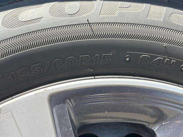 フィットハイブリッド F SDナビ バックカメラ 禁煙車 スマートキー LEDヘッド ビルトインETC オートライト オートエアコン Bluetooth CD DVD再生 フルセグ LEDフォグ(43枚目)