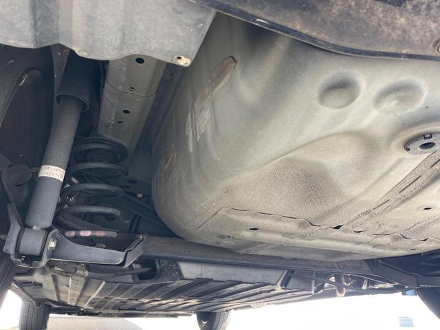 フィットハイブリッド F SDナビ バックカメラ 禁煙車 スマートキー LEDヘッド ビルトインETC オートライト オートエアコン Bluetooth CD DVD再生 フルセグ LEDフォグ(44枚目)