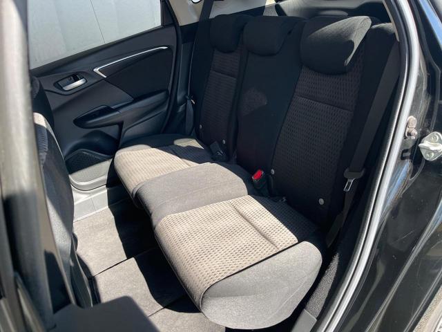 フィットハイブリッド F SDナビ バックカメラ 禁煙車 スマートキー LEDヘッド ビルトインETC オートライト オートエアコン Bluetooth CD DVD再生 フルセグ LEDフォグ(52枚目)