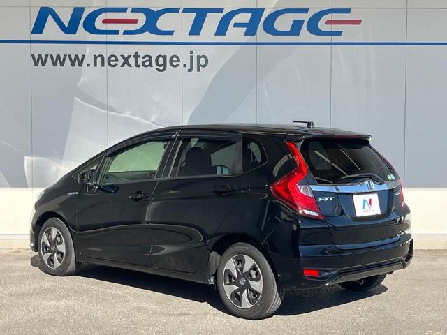 フィットハイブリッド F SDナビ バックカメラ 禁煙車 スマートキー LEDヘッド ビルトインETC オートライト オートエアコン Bluetooth CD DVD再生 フルセグ LEDフォグ(54枚目)