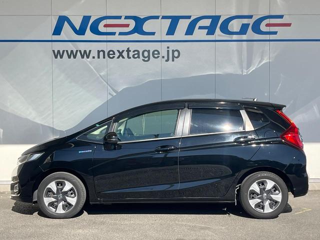 フィットハイブリッド F SDナビ バックカメラ 禁煙車 スマートキー LEDヘッド ビルトインETC オートライト オートエアコン Bluetooth CD DVD再生 フルセグ LEDフォグ(55枚目)