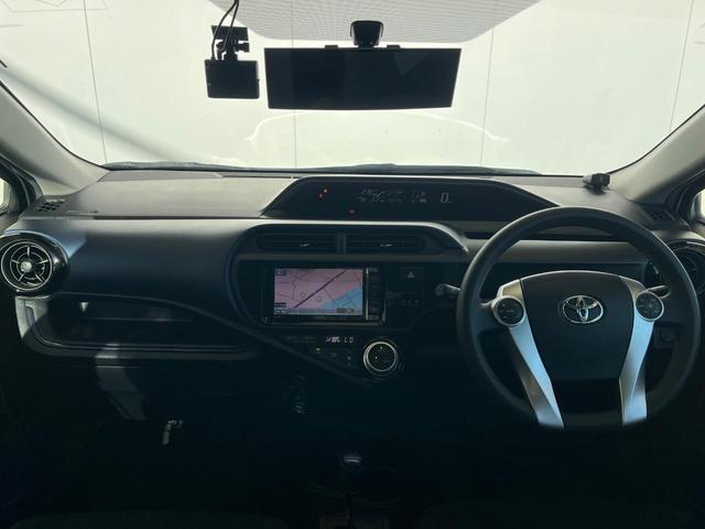 アクア Ｓ　ＳＤナビ　バックカメラ　禁煙車　ドラレコ　コーナーセンサー　スマートキー　ＬＥＤヘッド　ビルトインＥＴＣ　オートライト　オートエアコン　Ｂｌｕｅｔｏｏｔｈ　ＣＤ　ＨＩＤフォグ（2枚目）