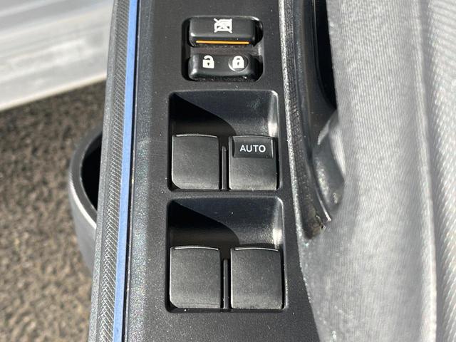アクア Ｓ　ＳＤナビ　バックカメラ　禁煙車　ドラレコ　コーナーセンサー　スマートキー　ＬＥＤヘッド　ビルトインＥＴＣ　オートライト　オートエアコン　Ｂｌｕｅｔｏｏｔｈ　ＣＤ　ＨＩＤフォグ（29枚目）