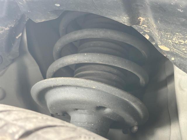 アクア Ｓ　ＳＤナビ　バックカメラ　禁煙車　ドラレコ　コーナーセンサー　スマートキー　ＬＥＤヘッド　ビルトインＥＴＣ　オートライト　オートエアコン　Ｂｌｕｅｔｏｏｔｈ　ＣＤ　ＨＩＤフォグ（37枚目）