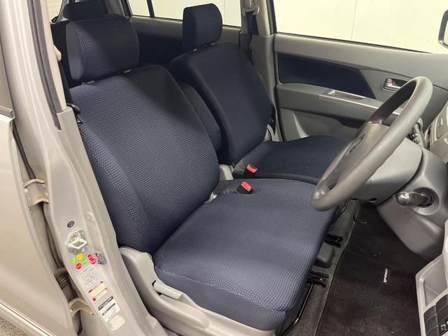 ワゴンＲ ＦＸリミテッド　禁煙車　スマートキー　純正１４インチアルミホイール　オーディオ　プライバシーガラス　ドアバイザー（6枚目）