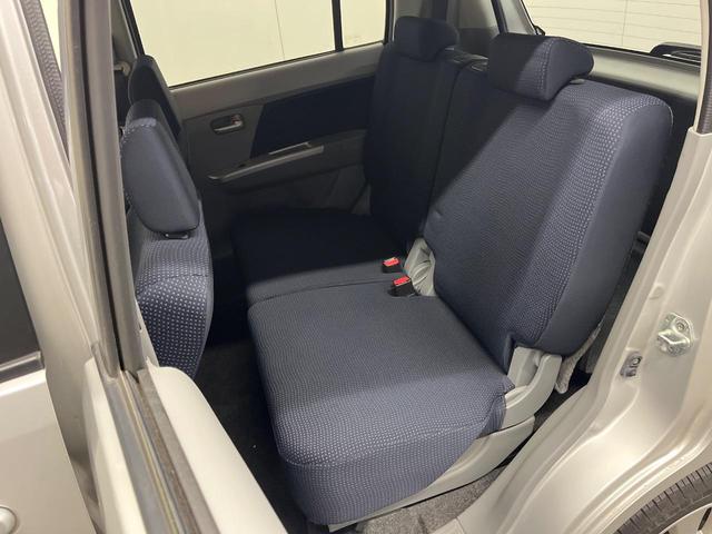 ワゴンＲ ＦＸリミテッド　禁煙車　スマートキー　純正１４インチアルミホイール　オーディオ　プライバシーガラス　ドアバイザー（38枚目）