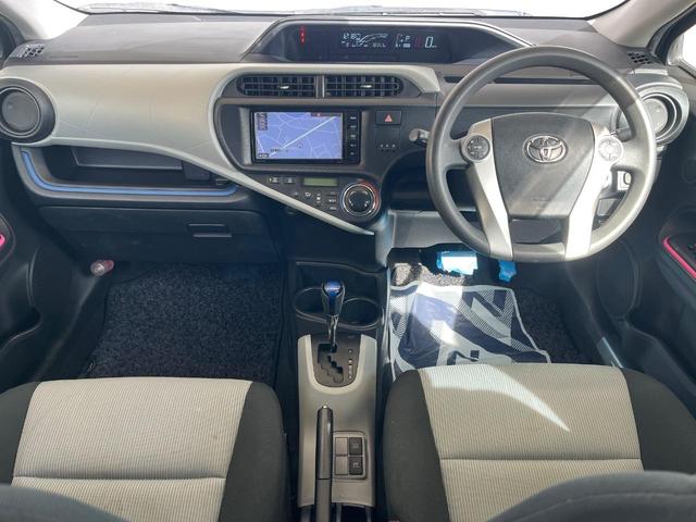 アクア S 純正SDナビ バックカメラ 禁煙車 スマートキー ETC オートエアコン Bluetooth CD DVD再生 フルセグ(2枚目)