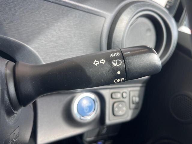 アクア S 純正SDナビ バックカメラ 禁煙車 スマートキー ETC オートエアコン Bluetooth CD DVD再生 フルセグ(28枚目)