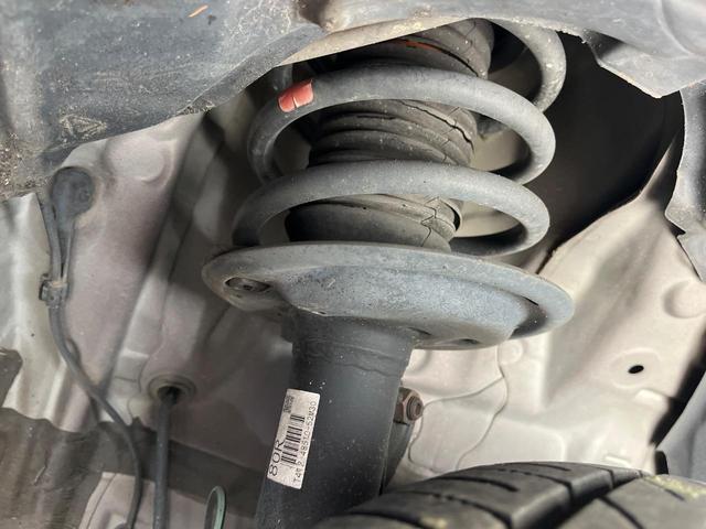 アクア S 純正SDナビ バックカメラ 禁煙車 スマートキー ETC オートエアコン Bluetooth CD DVD再生 フルセグ(32枚目)