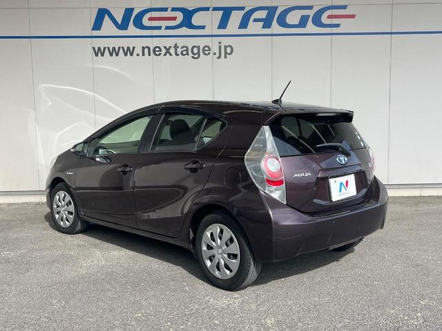 アクア S 純正SDナビ バックカメラ 禁煙車 スマートキー ETC オートエアコン Bluetooth CD DVD再生 フルセグ(44枚目)