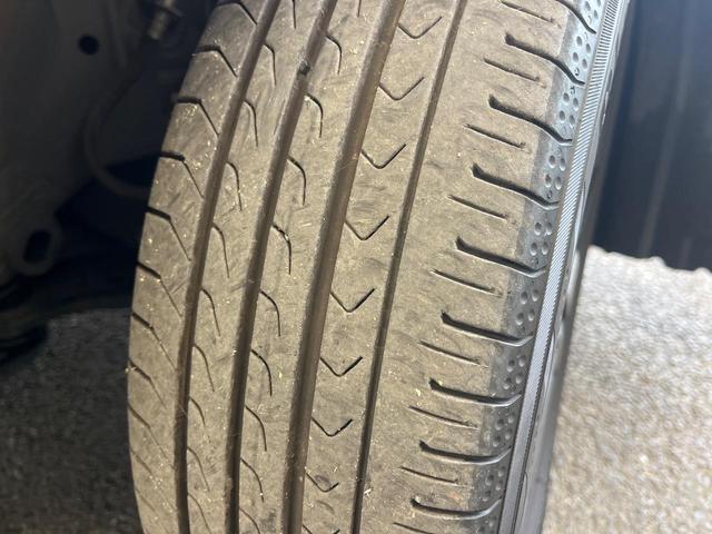 ルーミー カスタムG 両側電動ドア SDナビ バックカメラ 衝突被害軽減システム レーダークルーズ 禁煙車 コーナーセンサー スマートキー LEDヘッド ETC オートライト オートエアコン 純正14インチアルミ(35枚目)