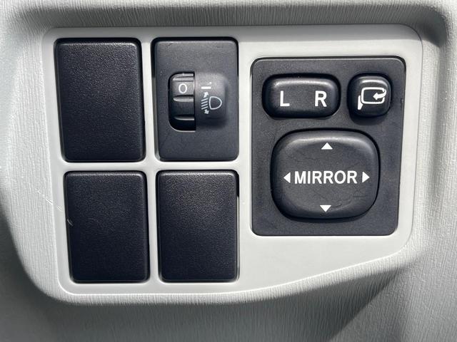 プリウス S SDナビ 禁煙車 スマートキー ETC オートライト オートエアコン 純正15インチアルミ Bluetooth CD DVD再生 フルセグ(23枚目)