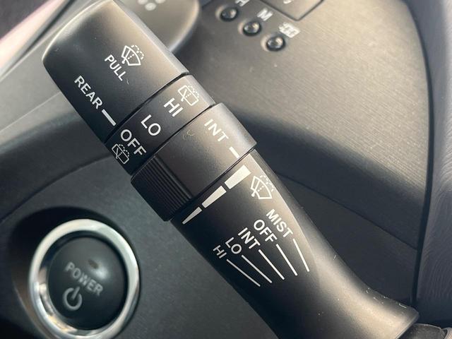 プリウス S SDナビ 禁煙車 スマートキー ETC オートライト オートエアコン 純正15インチアルミ Bluetooth CD DVD再生 フルセグ(28枚目)