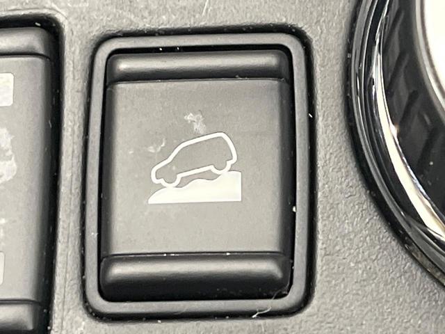 エクストレイル ２０Ｘｔ　エマージェンシーブレーキパッケージ　４ＷＤ　純正ＳＤナビ　全周囲カメラ　衝突被害軽減システム　禁煙車　電動リアゲート　ドラレコ　コーナーセンサー　スマートキー　ＬＥＤヘッド　ビルトインＥＴＣ　クルコン　オートライト　デュアルエアコン（40枚目）