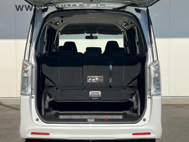 ステップワゴンスパーダ パワーエディション 両側電動ドア 純正SDナビ バックカメラ 禁煙車 HIDヘッド ビルトインETC オートライト オートエアコン 純正16インチアルミ CD DVD再生 フルセグ パドルシフト(11枚目)