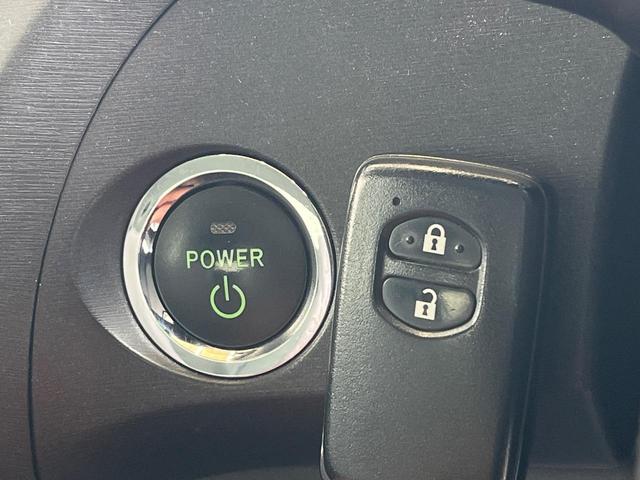 プリウス S SDナビ バックカメラ 禁煙車 ドラレコ コーナーセンサー スマートキー ビルトインETC オートライト オートエアコン 純正17インチアルミ Bluetooth CD DVD再生(5枚目)